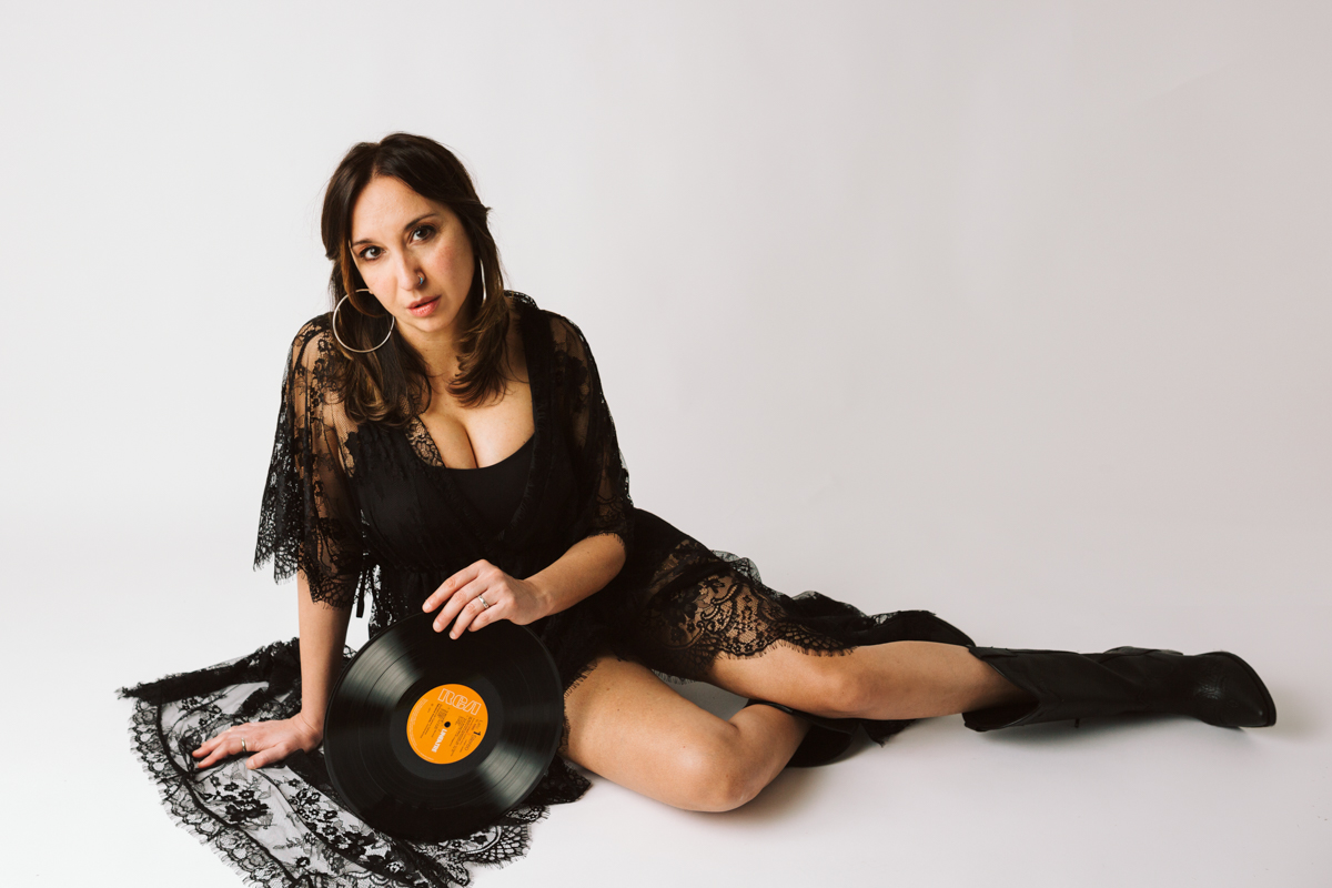 Cecilia Quad: Da venerdì 14 novembre in radio e in digitale il nuovo singolo “Su di noi” Cecilia Quad: Da venerdì 14 novembre in radio e in digitale il nuovo singolo “Su di noi”